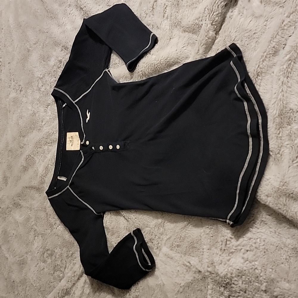 Hollister top